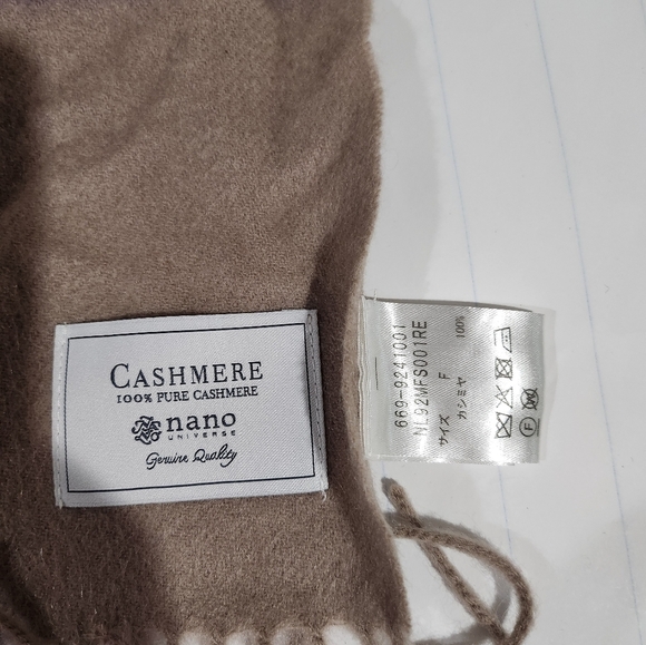 Nano Universe 💯 Cashmere  20 by 75 inches - Picture 8 of 10